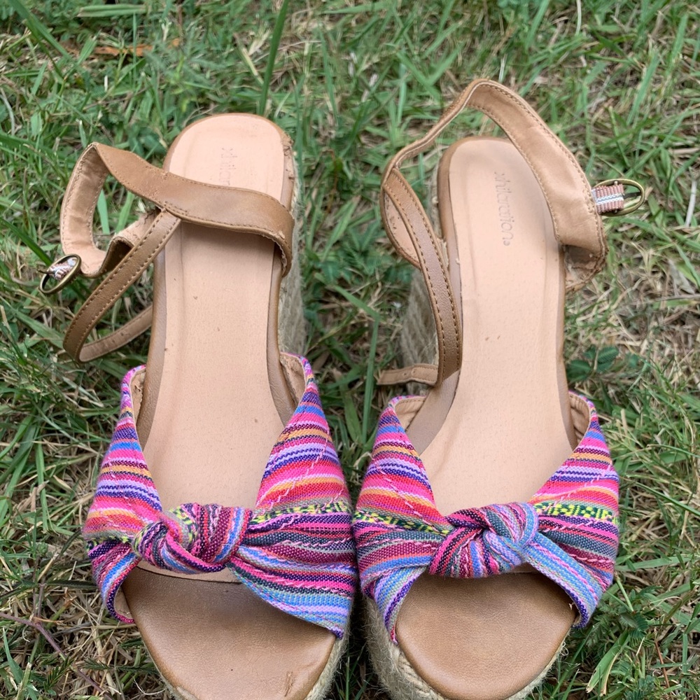 Colorful wedges